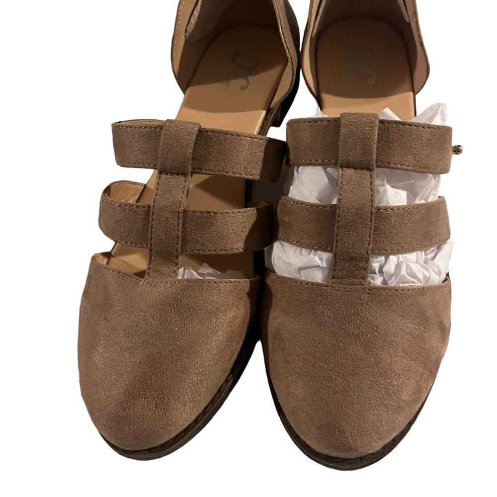 size 8.5 slip on shoes